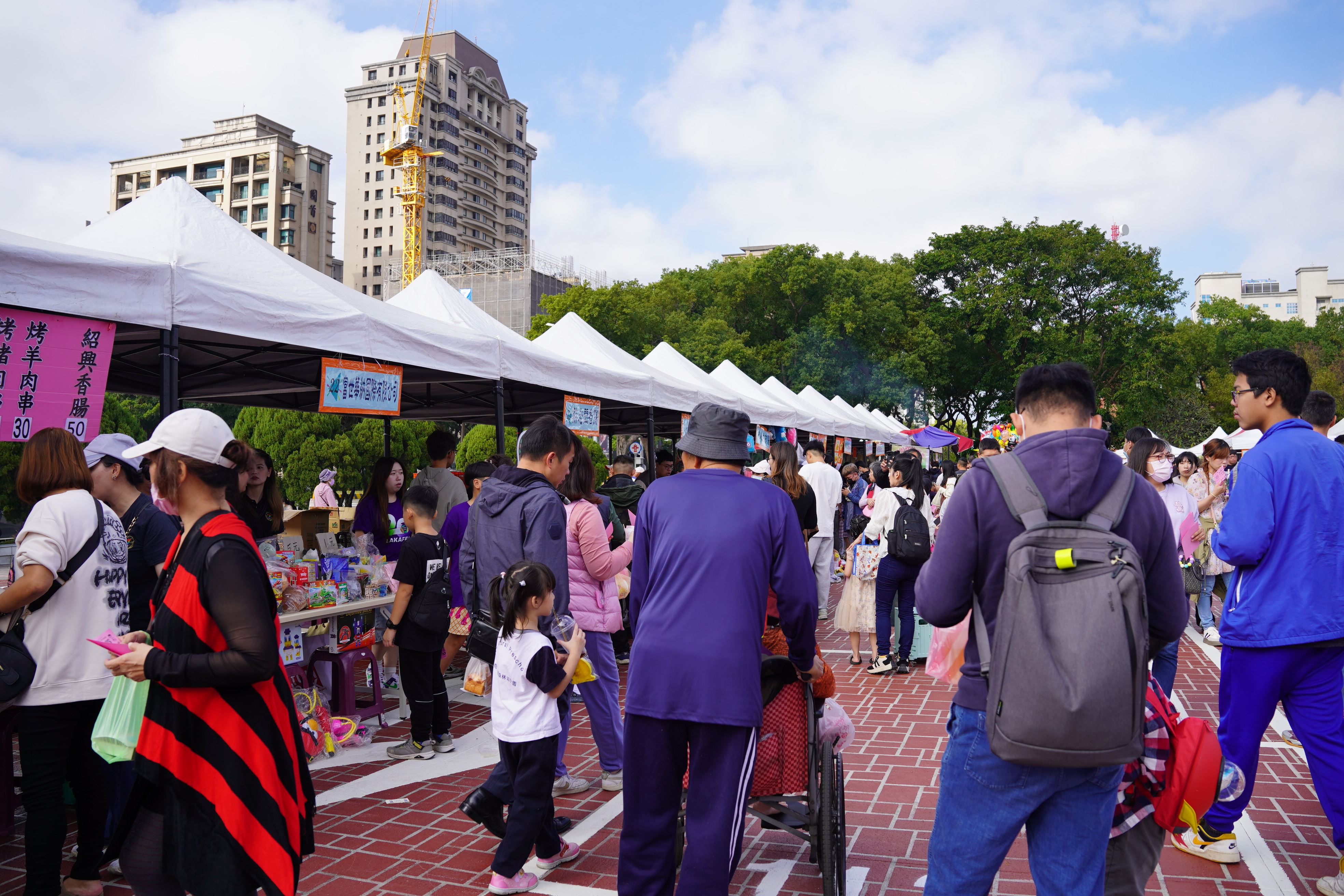 官網DSC09063新竹家扶2025 冬暖慈幼園遊會吸引許多民眾參與.JPG