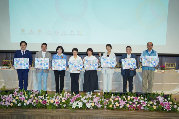 致贈八縣市禮盒JPG