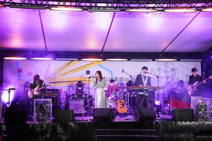 官網-守夜人演唱 (2).JPG