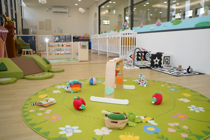 官網-頭重托嬰中心可收托28名0至2歲嬰幼兒.JPG