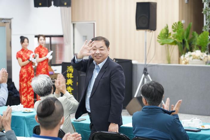 官網-副縣長陳見賢到場致意