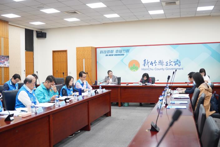 官網DSC03170監察委員一行人今天(24日)至新竹縣政府巡察.JPG
