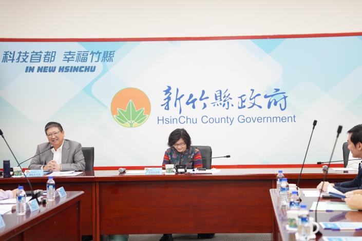 官網DSC03156新竹縣長楊文科(左)致詞.JPG