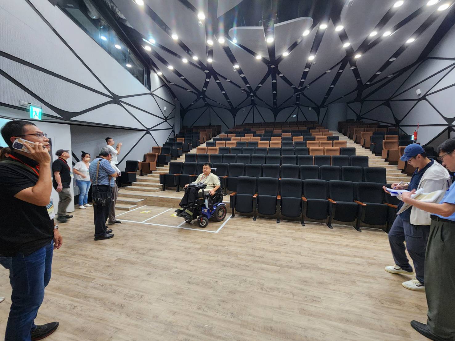 114年度公共建築物無障礙生活環境業務督導考核」,現勘新竹縣立勝利國民中學無障礙設施。