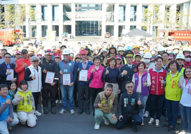 官網-本場演練總共動員人員128名，一起完成演練。.JPG