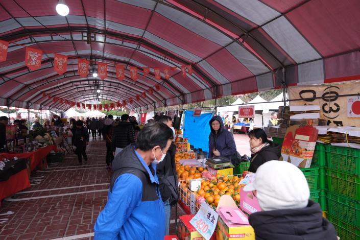 官網-縣府今(7日)起一連兩天於縣府前廣場舉辦「2026 新竹縣柑桔的故鄉－柑好過年 Hakka New Year」產業文化活動.JPG