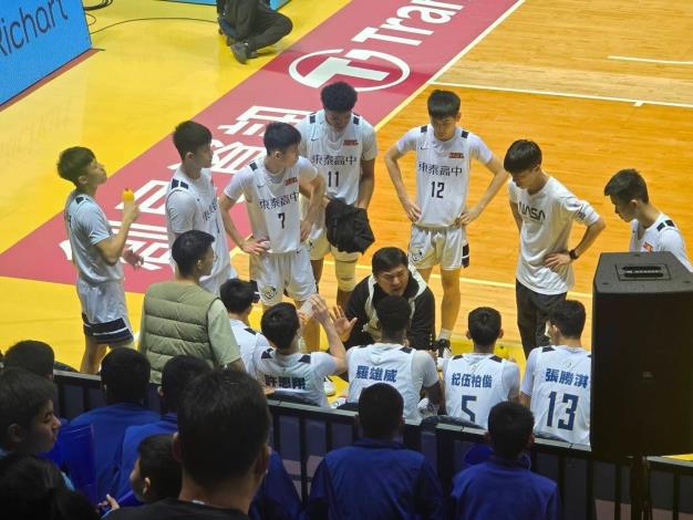 東泰高中三分砲火轟下五連勝，成為本屆首支前進HBL四強隊伍 (3)