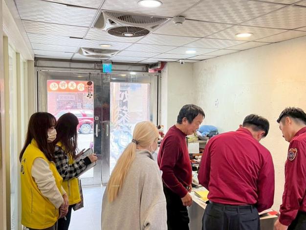 官網-為確保住宿安全，新竹縣政府於春節前夕辦理旅宿稽查。3