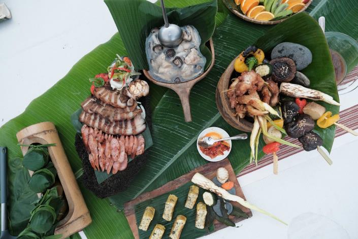 新竹縣深度旅遊品牌「新竹走走」，今年春季將全新規劃4條主題遊程，圖為原民風味餐。