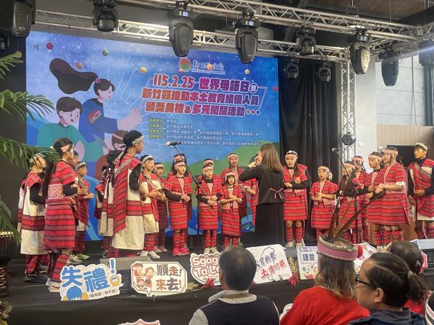 官網-嘉興國小合唱團 的圖片