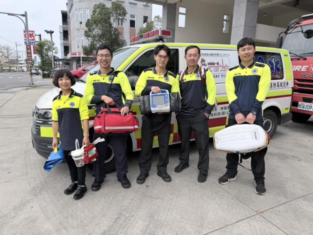 本次出勤救護義消陳衛東、新埔分隊同仁蔡煥龍、陳韻劦、洪建鈞及董韋恩_0 的圖片