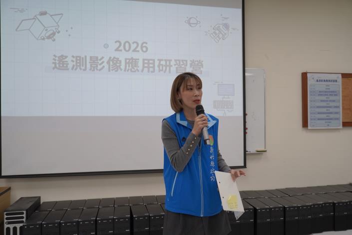 教育局青年事務科長陳宥婕為研習開幕致詞1DSC03130 的圖片