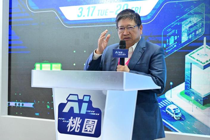 ＯＫ楊縣長強調科技始終來自於人性，科技價值在於解決問題，希望讓鄉親生活感受到更加美好、便利及效率，這是身為智慧城市的終極目標 的圖片
