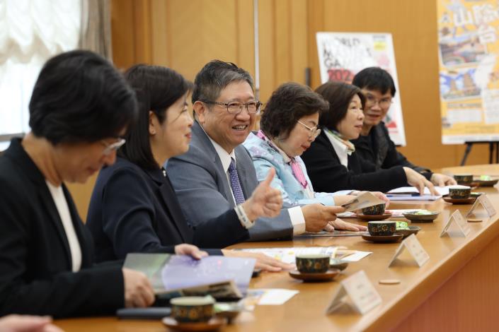 0B5A7509新竹縣長楊文科團隊拜訪日本鳥取縣廳，與鳥取縣知事會談交流 的圖片