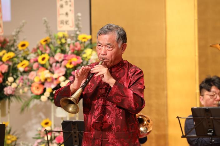 0B5A8051田文光藝師領銜田屋北管八音團於會上演出 的圖片