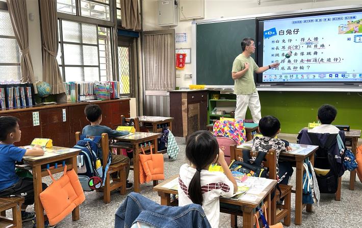 竹縣國中小、幼兒園教甄開跑！ 廣邀優秀教師攜手為孩子未來領航.JPG