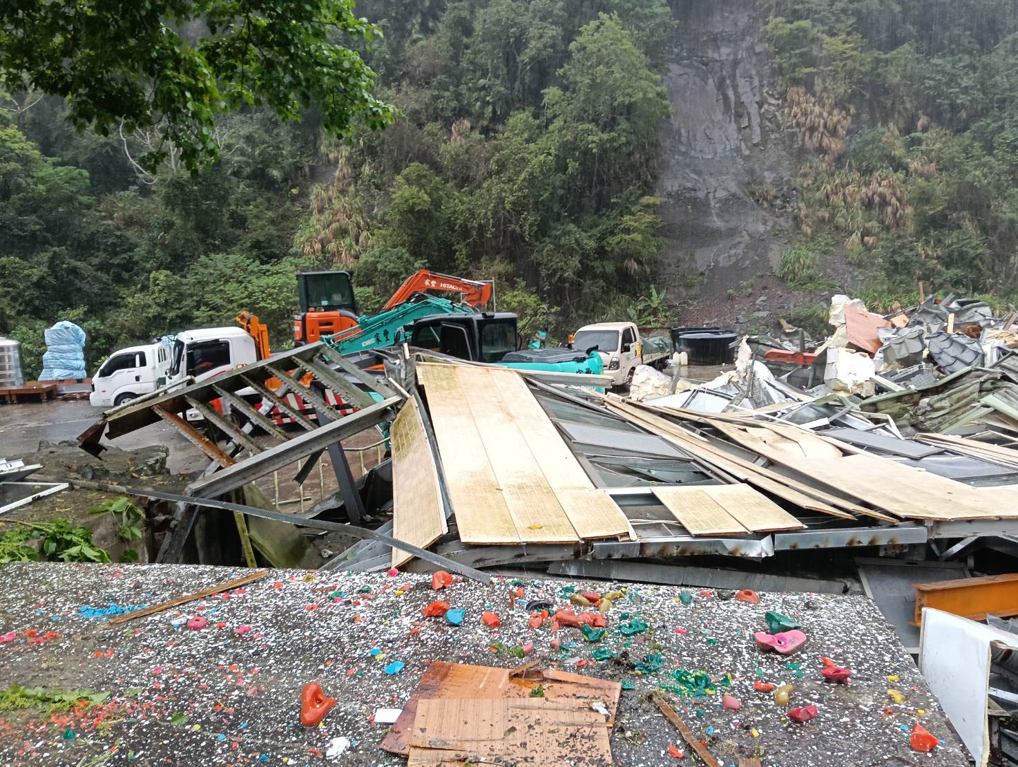 官網-經查報後，確認為違建，已於日前拆除 (2) 的圖片