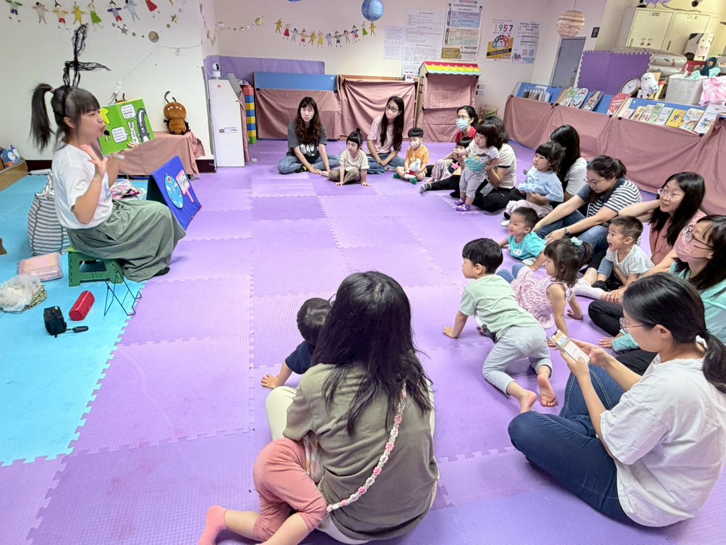 新竹縣托育資源中心-1150414-親子活動-復活節兔兔的小幫手 的圖片