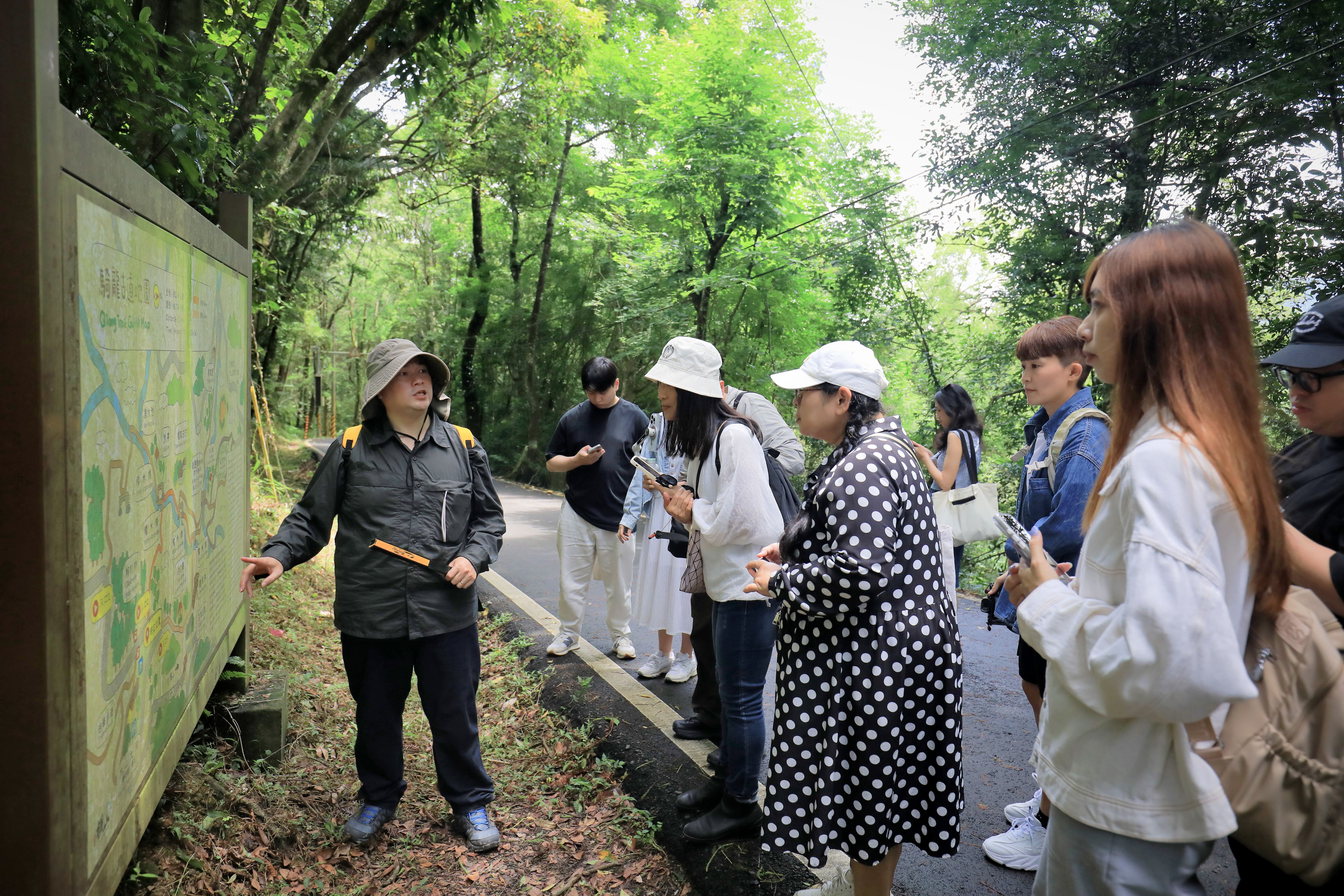 歷史悠久的「騎龍古道」，透過步行與停留，讓參與者感受山城生活節奏與季節風景。 的圖片
