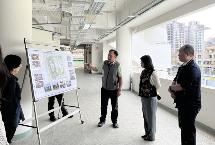 施工廠商說明工程辦理情形及進度