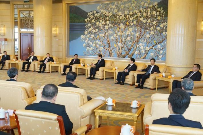Magistrate Chiu visits Chairman of the CPPCC National Committee Yu Zhengsheng and hopes that interaction between cities can be promoted on the basis of equality and mutual benefit.
