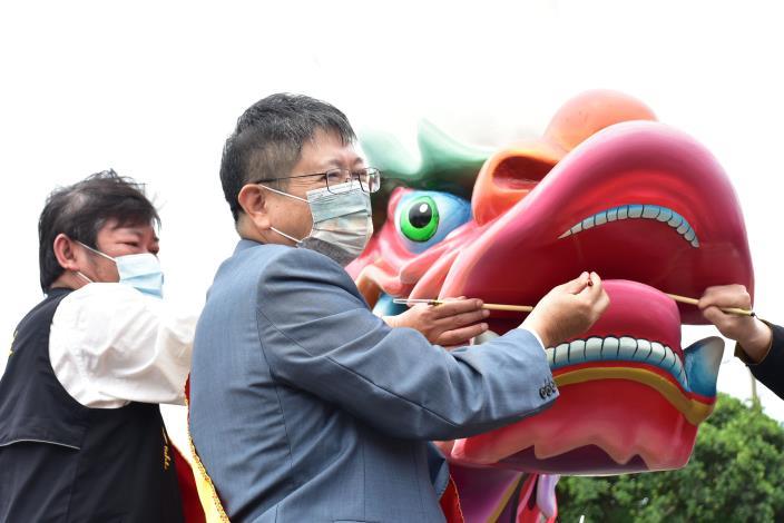 The Dragon Boat Contest Restarts After Two-Year Suspension   Yang Wen-ke Presides Over Blessings Ceremony
